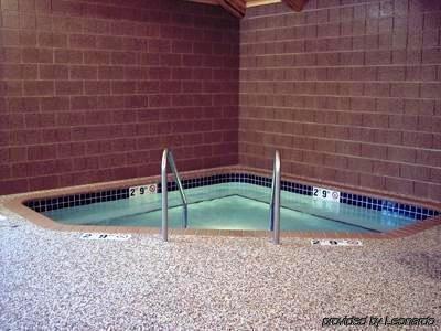 Pine Peaks Lodge & Suites Cross Lake Faciliteiten foto